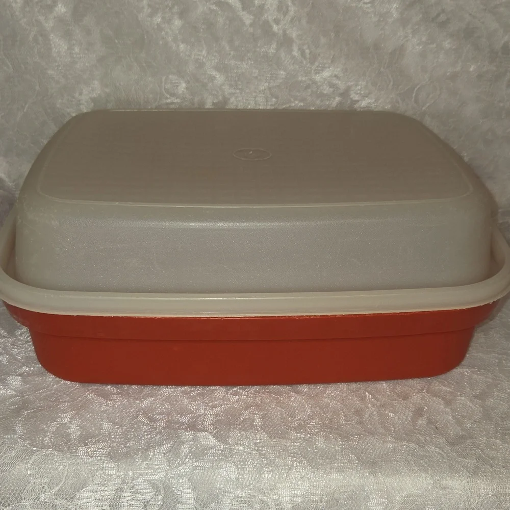 Tupperware: Marinade Container - Picture 1 of 13